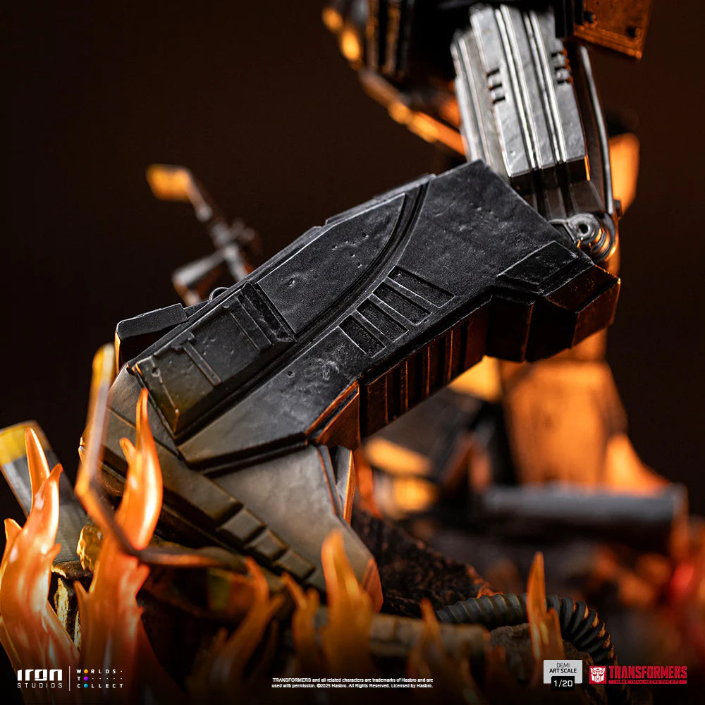 Statue Megatron - Transformers - Demi Scale 1/20